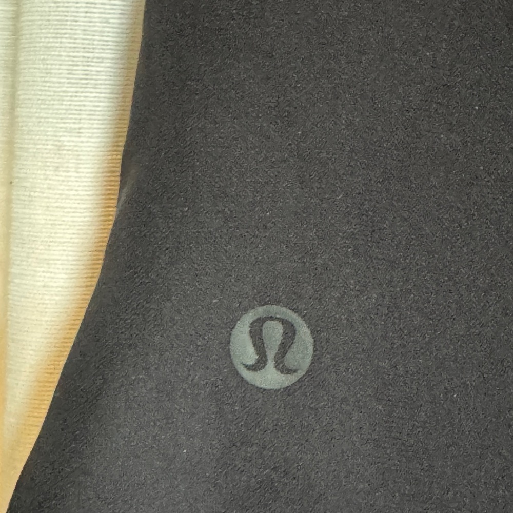 Lululemon on the Fly Black Mini Skirt - Picture 5 of 6
